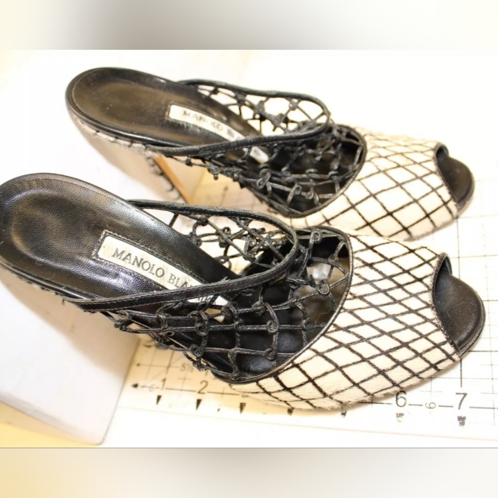 Manolo Blahnik Womens 6.5 HairyLeather Stiletto Slides Italy Shoes - Picture 13 of 16